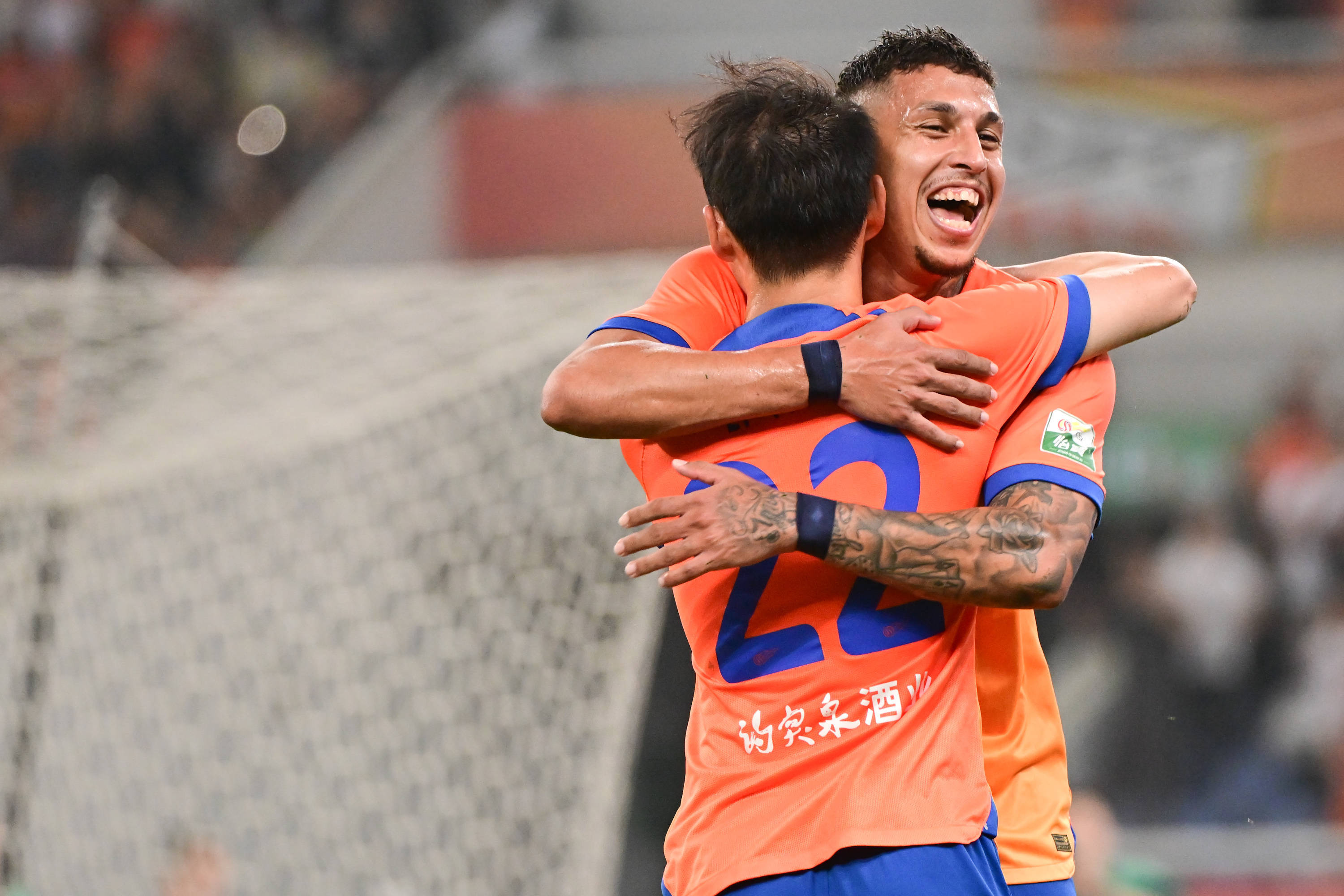 里程碑夜武汉三镇临场应变，足总杯集结日刷纪录，气氛紧张，更衣室氛围转暖的简单介绍