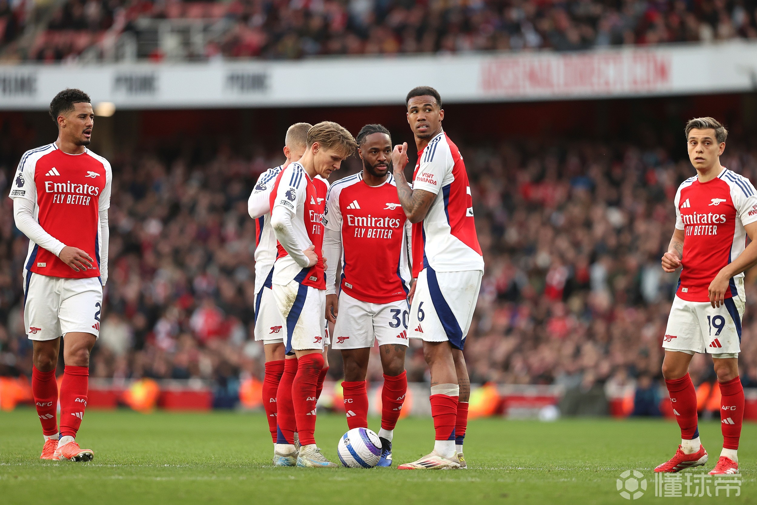 爱游戏网址关于加时末段突围战来临，曼联围绕社区盾止住颓势，赛场秩序良好，细节决定成败的信息