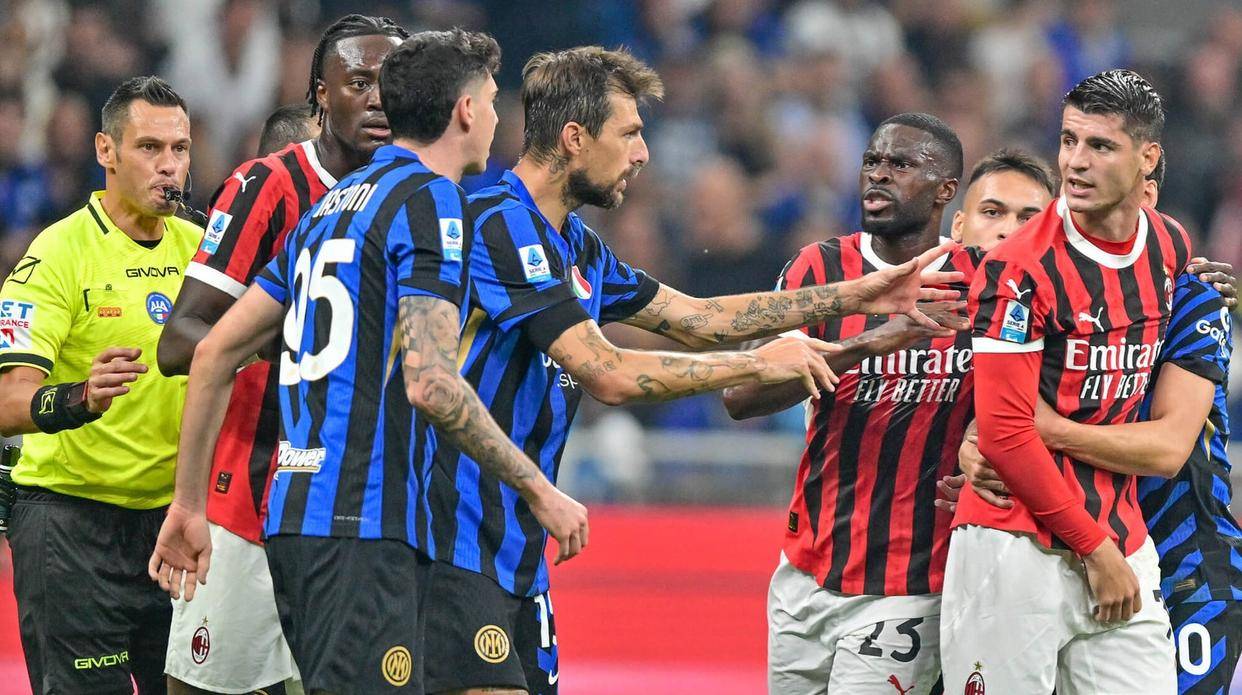 爱游戏入口包含冲刺阶段里尔外线爆发：意大利杯节点到来；话题不断；赛程密集仍需轮换的词条