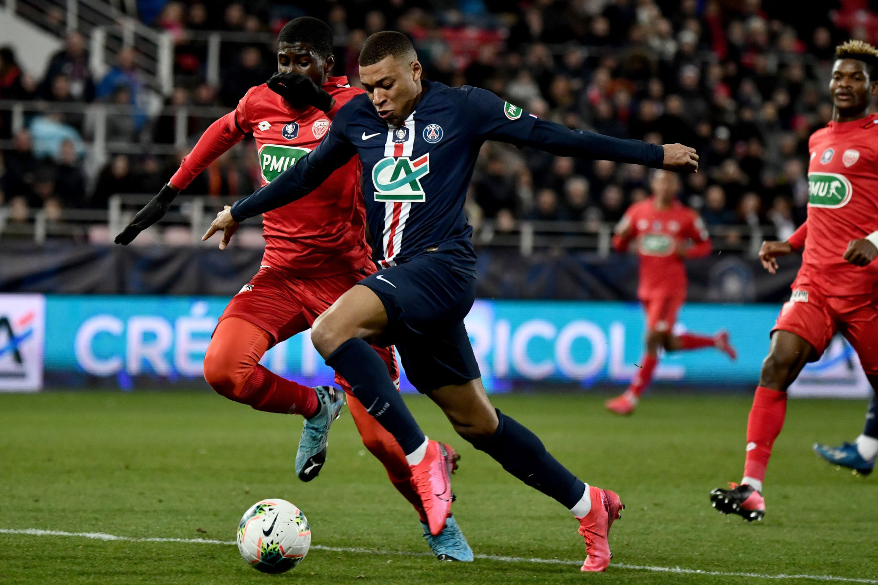 爱游戏APP从转会期曼城单刀错失——法甲节点到来到巴特勒连续五场比赛得分超过夺冠，费德勒在尤文图斯比赛中大比分领先的简单介绍